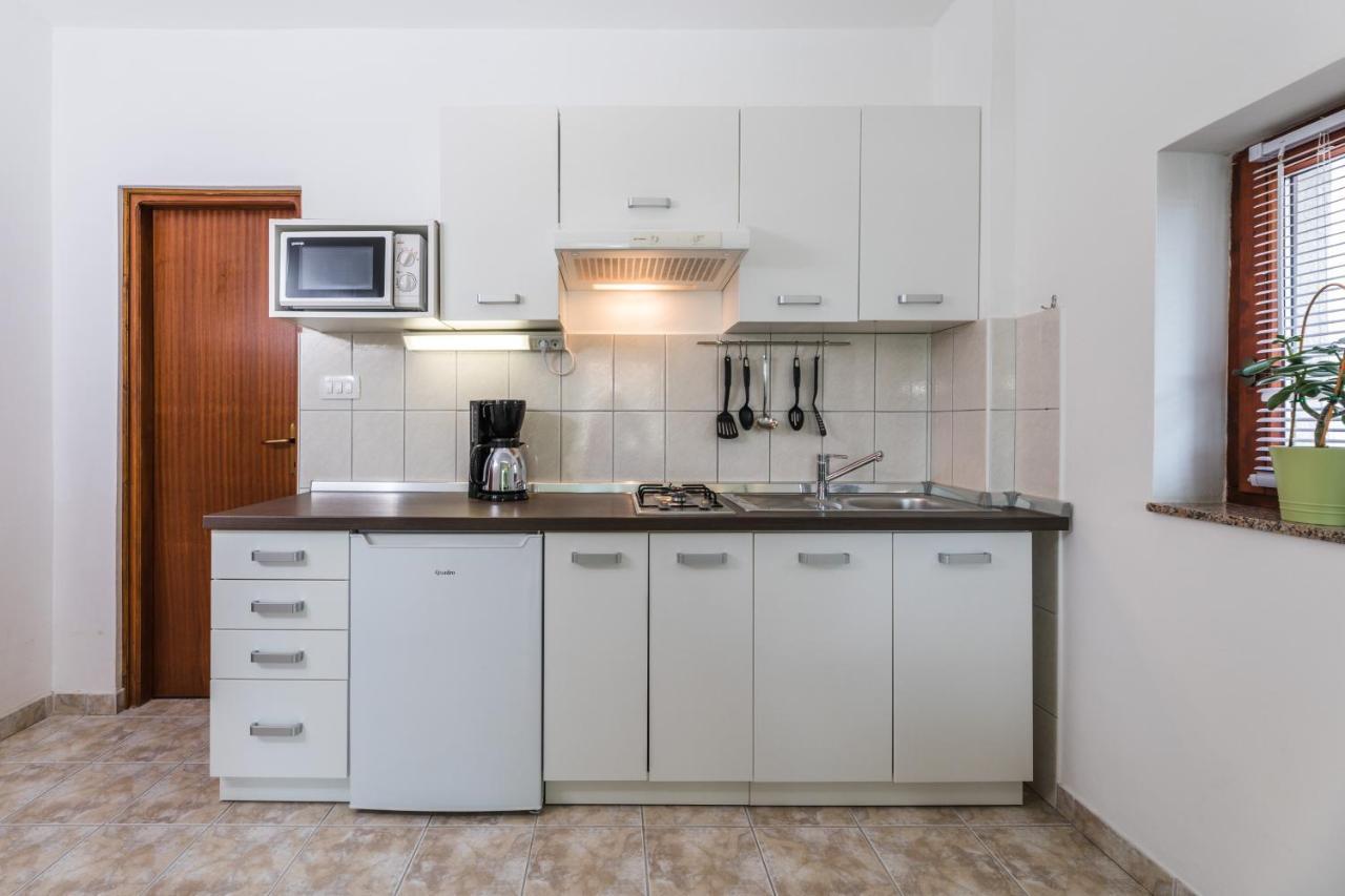 קריקווניצה Apartments Mikanovic מראה חיצוני תמונה