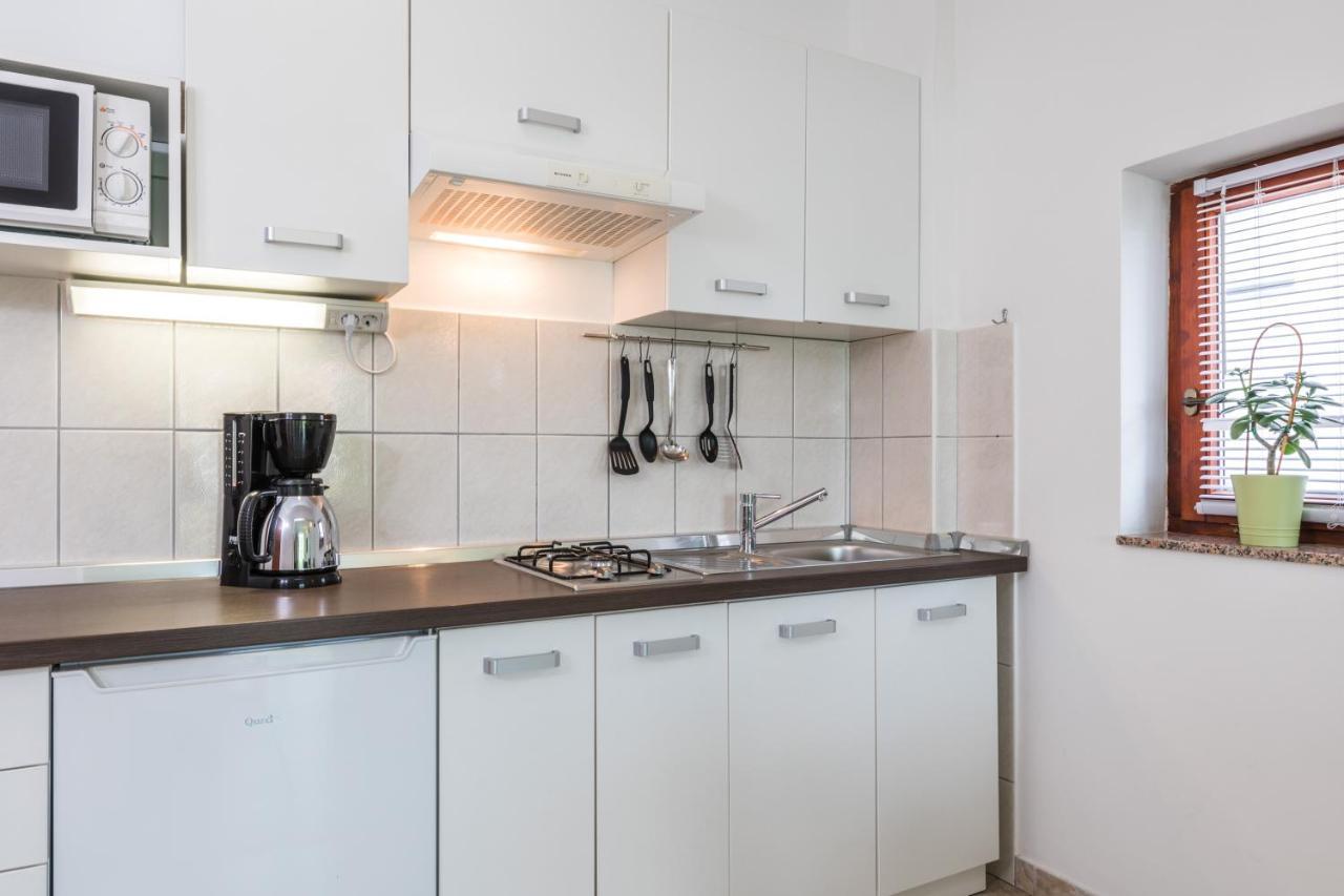 קריקווניצה Apartments Mikanovic מראה חיצוני תמונה