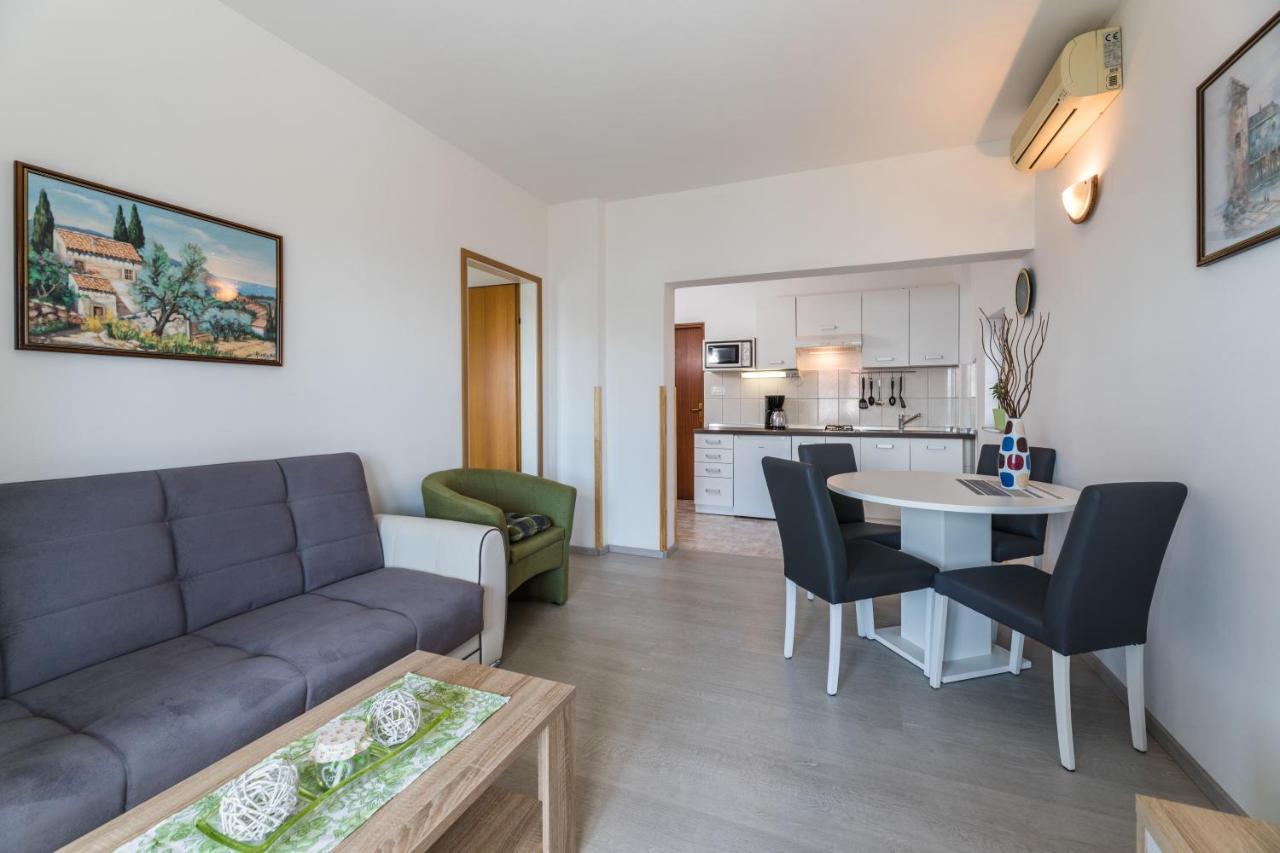 קריקווניצה Apartments Mikanovic מראה חיצוני תמונה