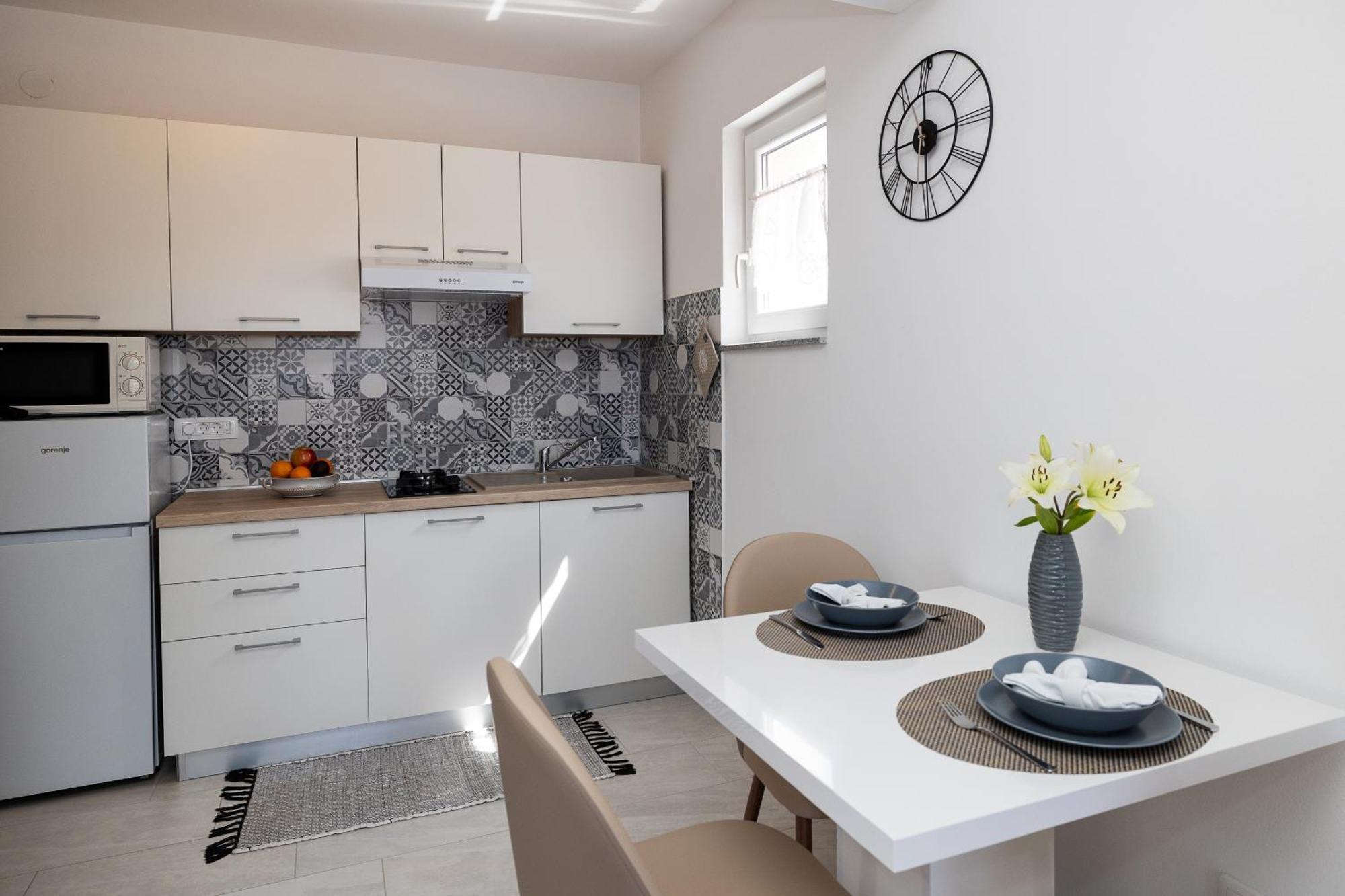 קריקווניצה Apartments Mikanovic מראה חיצוני תמונה