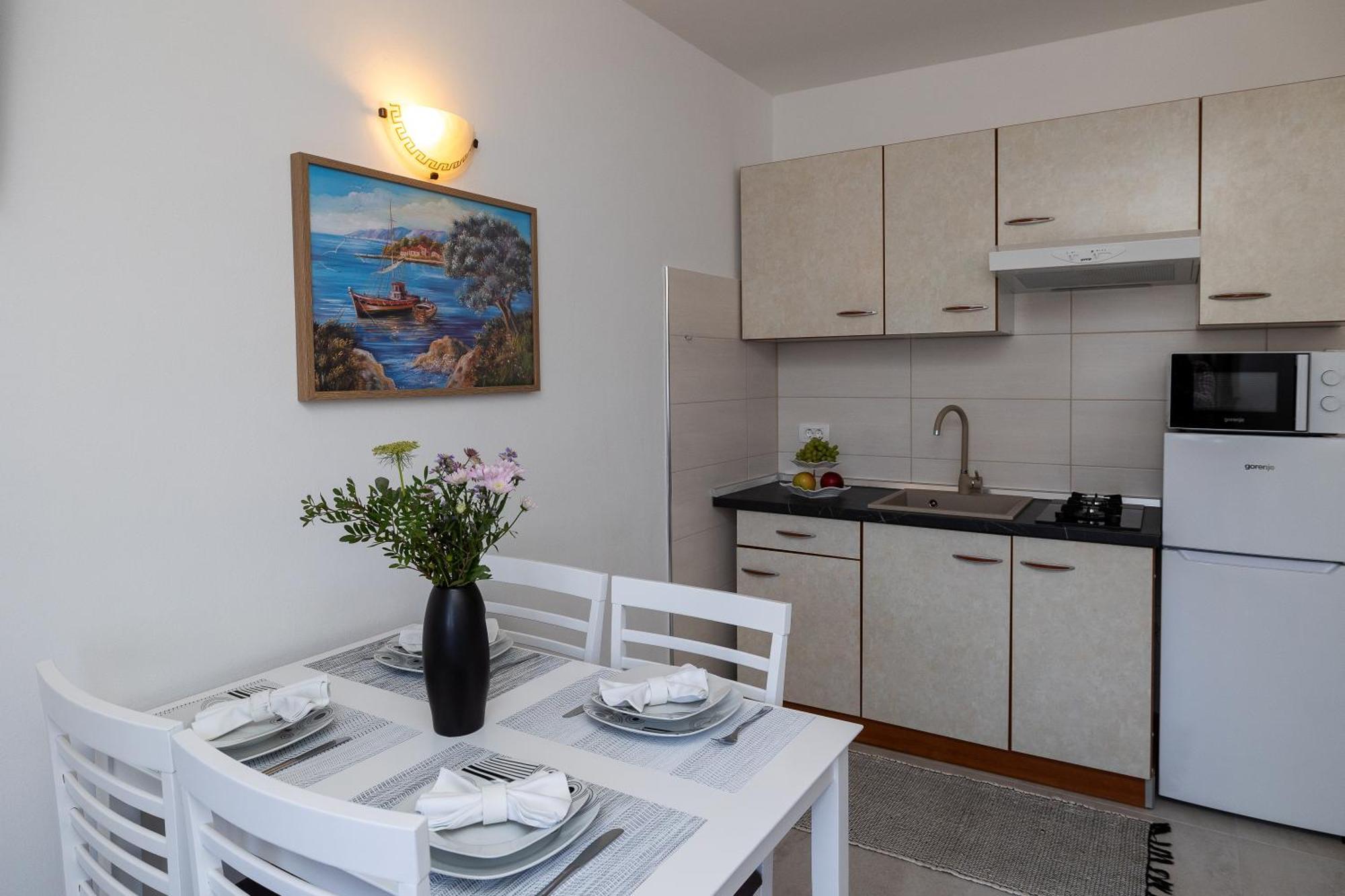 קריקווניצה Apartments Mikanovic מראה חיצוני תמונה
