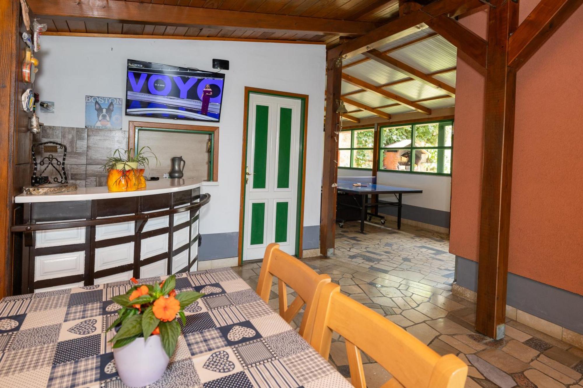 קריקווניצה Apartments Mikanovic מראה חיצוני תמונה